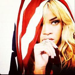 Let go the things that make you feel dead. Life is worth living Rihanna. love @rihanna with all my heartt. #rihannanavi