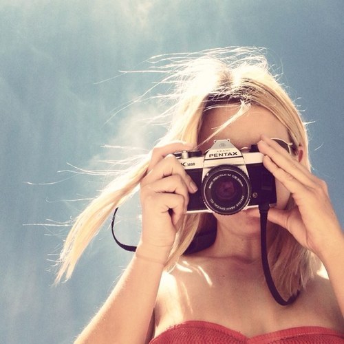 emily__knecht's profile picture. hard to find in a crowd.