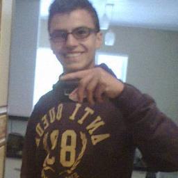 Como posso viver longe daqueles que eu amo? A7x 
16 anos,ateu,sou lindo sqn,Bandas:GD,AfuckingA,SS,Slipknot,ADTR,Misfis,Gloria e Chelsea mais umas mil ai :33