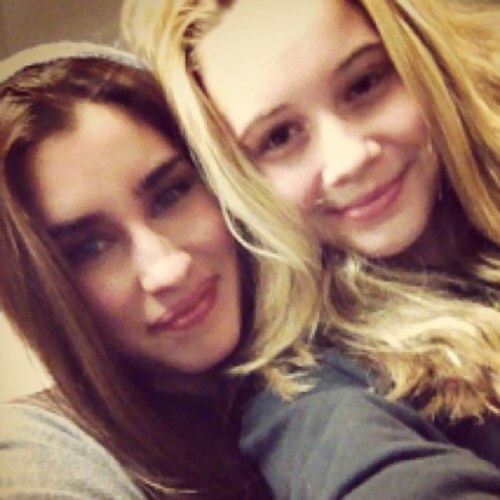 I love cece with all my heart! Shes the best! Love her! Lol! Follow me?(: