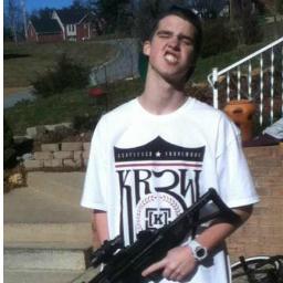 EmoManaco's profile picture. Junior in high school Pop Artist Black Belt 5 Star Bitchezz