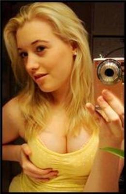 loverbuddy85887's profile picture. 