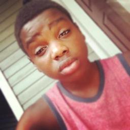 Yhu Looking For A Trill Ass Nigga You Might As Well Turn That Button Blue Diamond Life Thoee. #SoExclusive