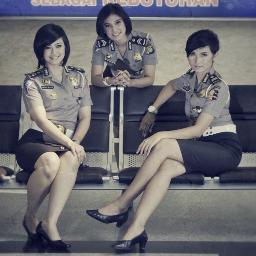 PolwanTweet's profile picture. Mengayomi masyarakat yang ngetweet, melindungi dan siap melayani Anda yang ngetweet.