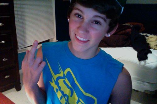 16 Skateboarder / Singer / hot guy