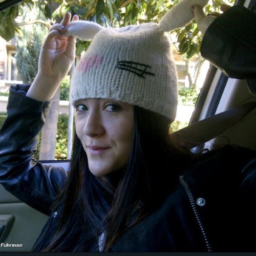 Hay yall im Clove you want a knife... in your face?? ✌ No one loves me The unfortunate life of Clove... Im a bitch get use to it     
    XOXO