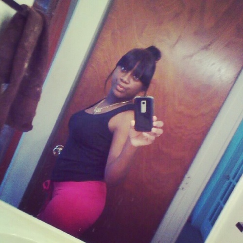 AMBITIOUS #Team CANCER,PROUD MOTHER OF A BEAUTIFUL LIL GIRL JOURNE'E,INDEPENDENT GO HARD,GRADUATED AND SINGLE!!! ;)