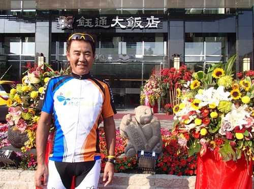 daizsmith's profile picture. skiやって、バイク乗って、自転車大好き❤ 30分ジョギング（orウォーキング）を日課にしてるアラ還です。GSX1000S katanaは1100エンジンに載せ換えました。