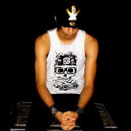 E aqueles que foram vistos dançando foram julgados insanos por aqueles que não podiam escutar a música... B BOY , LOOK TO THE FUTURE .
http://t.co/ELwmIt0B