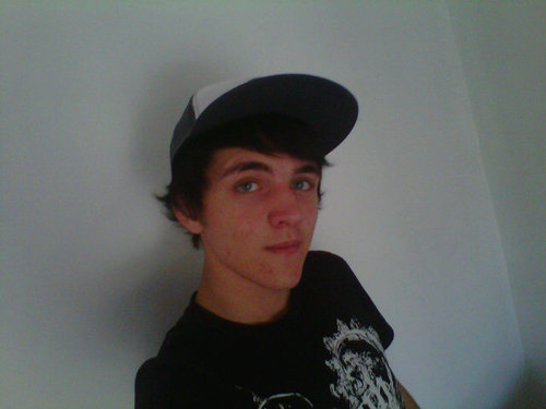 Love my metal emo style and sk8 jam guitar and not fucking avalible! So fuckk offf :) XD