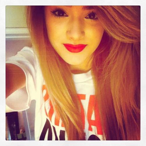 SUP EVERYONE ?  please Follow me . im a number One Fan of Chachi Gonzales .. i hope one day chachi will follow me .. and im a dancer too :)