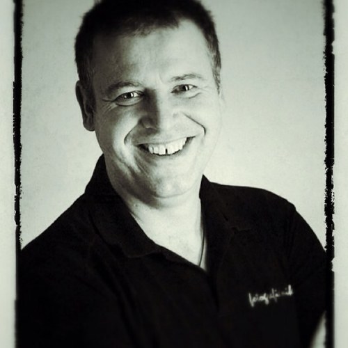 Eigenaar Fotografie Mike Rikken en Studio137 Nijverdal http://t.co/DoaVUAf33m 06-10760128 Winnaar eervolle vermelding BruidsfotoAward 2011