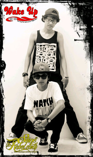 Pop Punk - east jakarta . @Thoby_Baharis @harry_ponga | wearing endorsement @STONEREBELcloth @reeckcloth CP : 0856-7933278 / pin ‎​ 22B18BA7