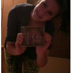 I'm *StrawberryGirl.♥*FOLLOW ME, and I FOLLOW YOU back.!..* Boyfriend.!! 1D. ! 
And I love my Best Friends.*.*  Bree.♥ Vii.♥♡