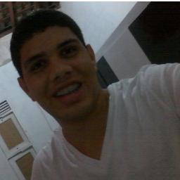 Me disseram que quem sonha alto o tombo é grande. So que se esqueceram de me perguntar se eu tenho medo de cair