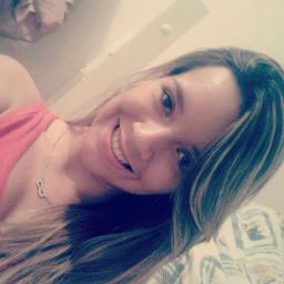 annahstringhiny's profile picture. ''Quando se aprende a amar,o mundo passa a ser seu.''
Renato Russo.