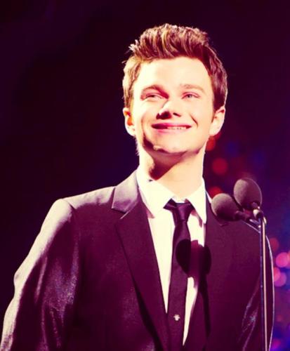 Sou dona do @lovemyklaine_ que será desativado
I love: Glee, @ChrisColfer,@DarrenCriss, I'm Klainer!!!! my life without Chris and Darren do not have any sense.