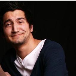 Herz_an_Julez's profile picture. Weil alle schon einen haben aber Julez irgendwie vergessen wurde. & weil er so verdammt süß und knuffig und verpeilt ist!