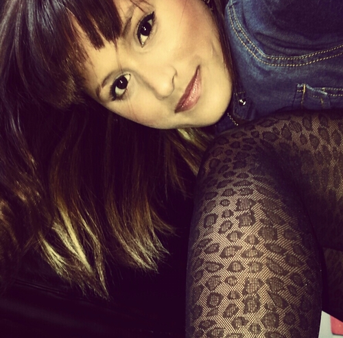 Indie-Rocker, No sufro de locura la disfruto a cada segundo de mi vida!..vzlana en busca de un progreso♥Quien me quiere q no trate de cambiarme!  MyDaddyWhitMe☂