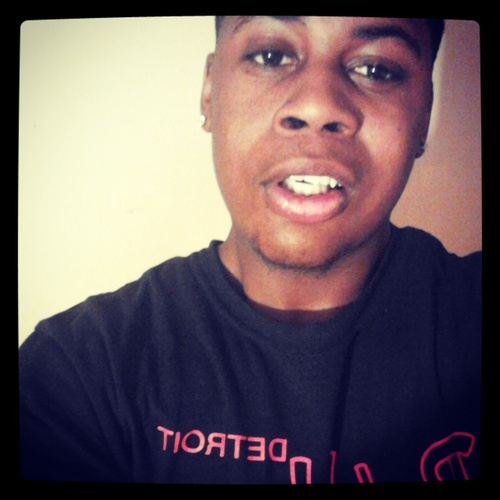 started off with a OZ , ended up riding 4 deep . pull up to the club like MOTHERFUCKA HOE YOU'ONT KNO ME ! http://t.co/hqYKWlOp