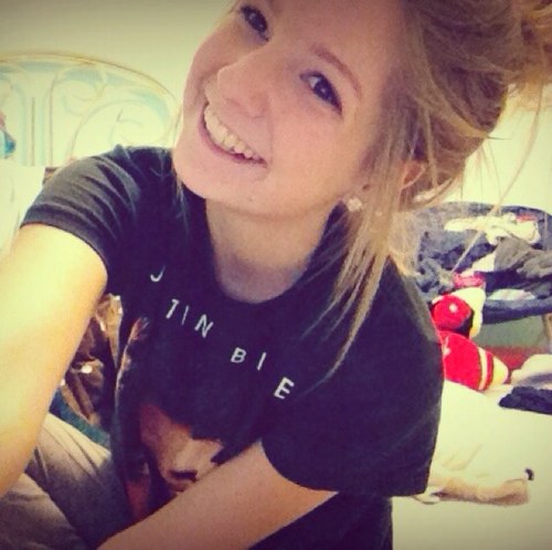 Single. Food. Single. Food. Justin Bieber. Single. And more Food. #foreveralone