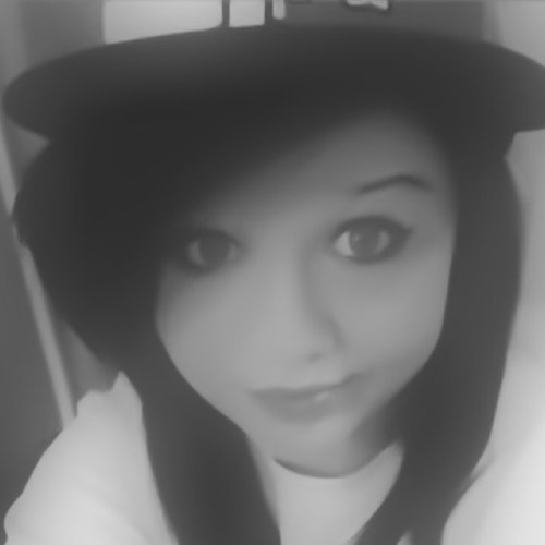 Chelsea58107941's profile picture. HEYY! Im chelsea, i am from a shitty town called lowestoft. I can play the guitar and piano. I love all types of music:) and i follow back!!