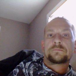 Want to meet as many out going sexy girls as possible. i want and need to explore my internal instincts as a man was born to do.I want to broaden my social net