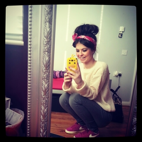 follow me and il follow you back:))