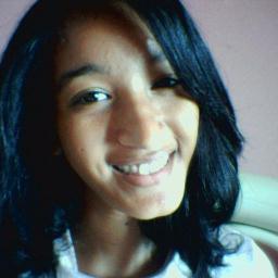 _Luluzinhawn's profile picture. Adoro passeios bem no fim da tarde, amoo comer chocolate em pó, adoro cantar , contar piadas sem graça e amo ter amigos verdadeiros e meio sarcasticos.