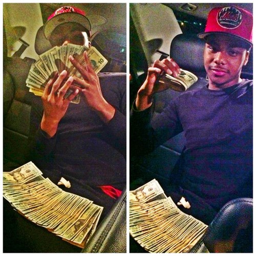 Follow My Instagram @Dellybandz_