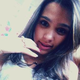 Se o zóio fica vermelho, poe a juju pra disfarça ,                               
ngm precisa saber, que tu curte legalizar ! ♫♫ *
          [ ¢²z ] ♥