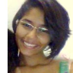 Não me importo com o que as pessoas pensam. Faço o que quero, digo o que penso, amo quem merece e tenho pena de quem se mete na minha vida.