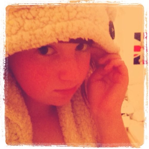 thatpenrosegirl's profile picture. 18 │ ♀ │ ♐ │ ISFJ │ a real life living breathing meme. drowning in fandoms holy shit