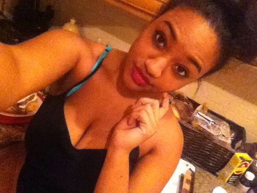 I'm chynna (: jordan jr.s mommy! #TeamMommy. follow me, im fun! ✌ Instagram: ChynnaDoll22.