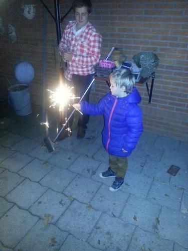 roy_nijland's profile picture. name Roy nijland
Uit het prachtige reutum
Vissen Voetbal uitgaan die shit
en lyp doen met kameraden xox