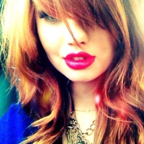 Debby Ryan's Twitter Team! #Deboraliens galore. People behind the magic: @TheDebbyRyan & @ImWithDeborah