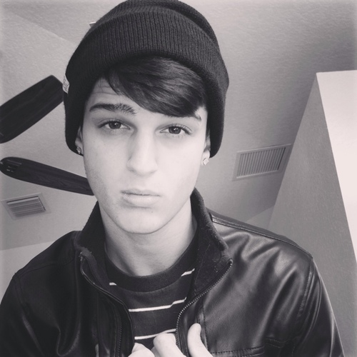 Hey, Im #austinkeller, and if you follow me thank you.