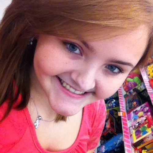 rebaestella's profile picture. 