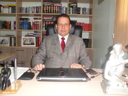 Advogado criminalista, Conselheiro OAB/AP, pastor batista, Bchel. Direito pela Unifap, Pós Graduado em Ciências Penais pela Unisul/LFG, Bchel Teologia STBE.