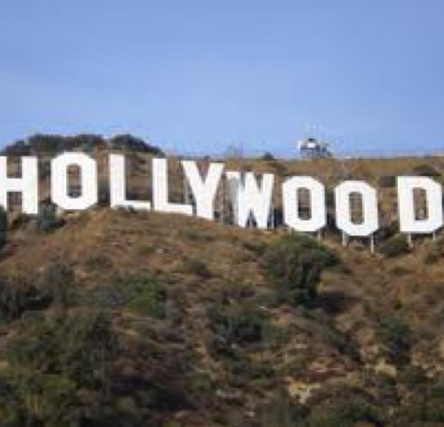 FilmPeeks's profile picture. Film news and quick peeks behind the scenes!