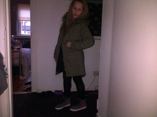 Follow me i follow back,i love @OneDirection xxxxxxxxx