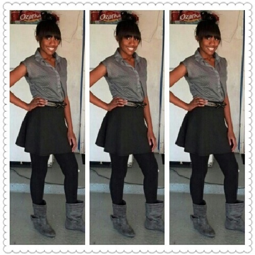 Small town girl, Model Potential, Cheerleader, # Team Pretty # Team Succesful & Class of 2014, Kisses @DatDudeSC 10/29/11