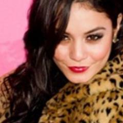Há mais de 5 anos estou com vocês e até o fim dos dias estarei. ZATTACKER NESSAFLY & LOVATIC @LoveYouDemibr Thaiane Andrade