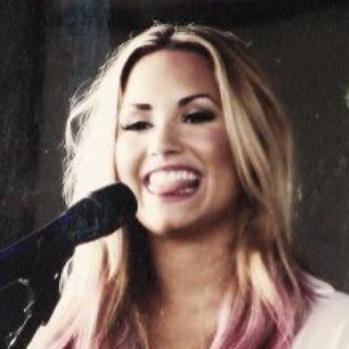 Se você não existisse iria te inventar
Na forma de um anjo mais lindo,
Iria te amar @ddlovato
