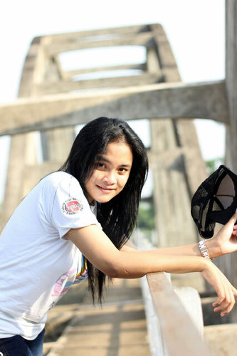 Love Allah.. My family.. My bestfriend..Life is enjoy and simple ..