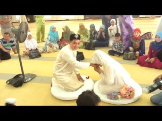 Major in Accounting. Married to @fara_angie.