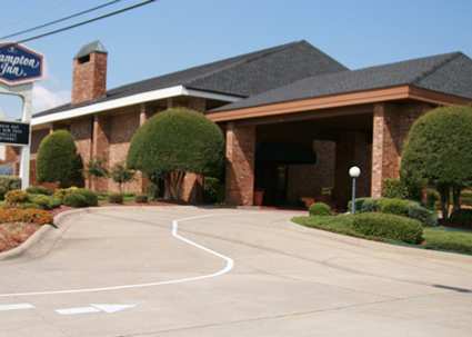 HamptonSearcy's profile picture. The best little hotel in Searcy, Arkansas.  We offer complimentary breakfast and wi-fi with all guest rooms.  Come enjoy or indoor and outdoor heated pool!