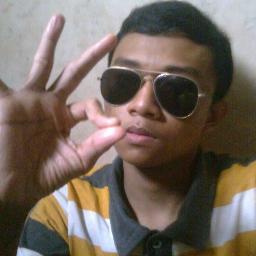 LahiR: 15 MARET 1995
no.hp: 083899388688
twett: @15maret1995

FOLLOW ME OKE !!!