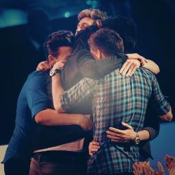 WE ARE RETWEET EVERYTHING ABOUT THE BOYS