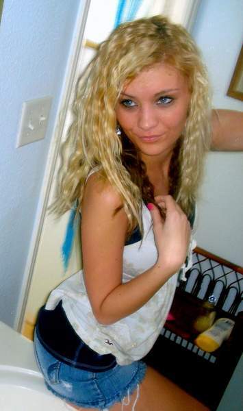 MaggieQMarcine's profile picture. 